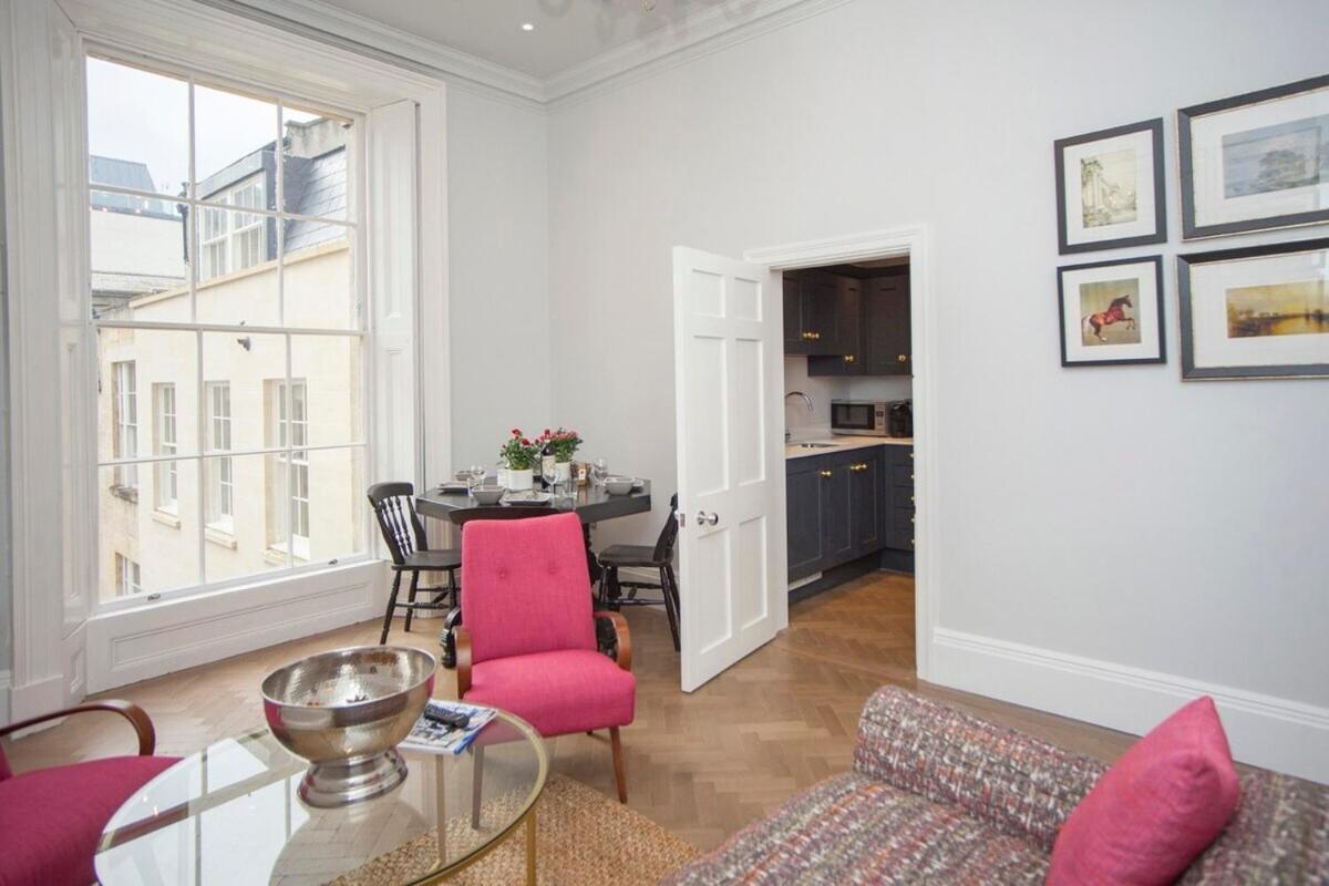 Stylish City Centre Apartment - บาธ ภายนอก รูปภาพ