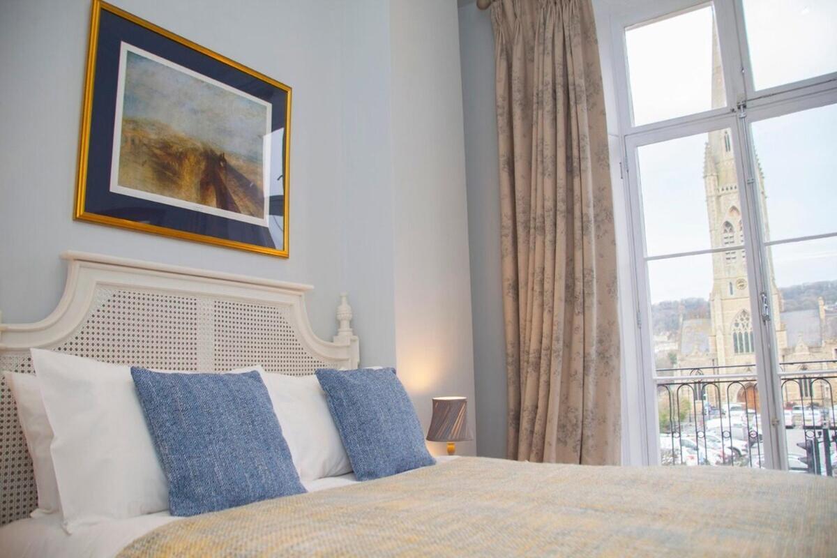 Stylish City Centre Apartment - บาธ ภายนอก รูปภาพ